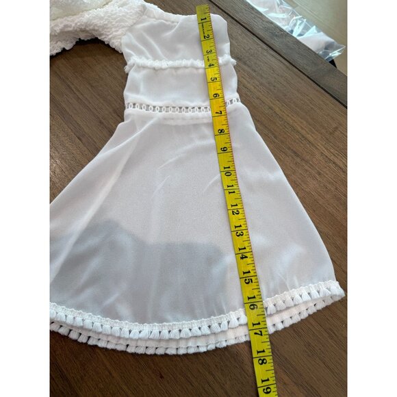 Women's Venus White Tiered Dress,  size 8 - Picture 16 of 16